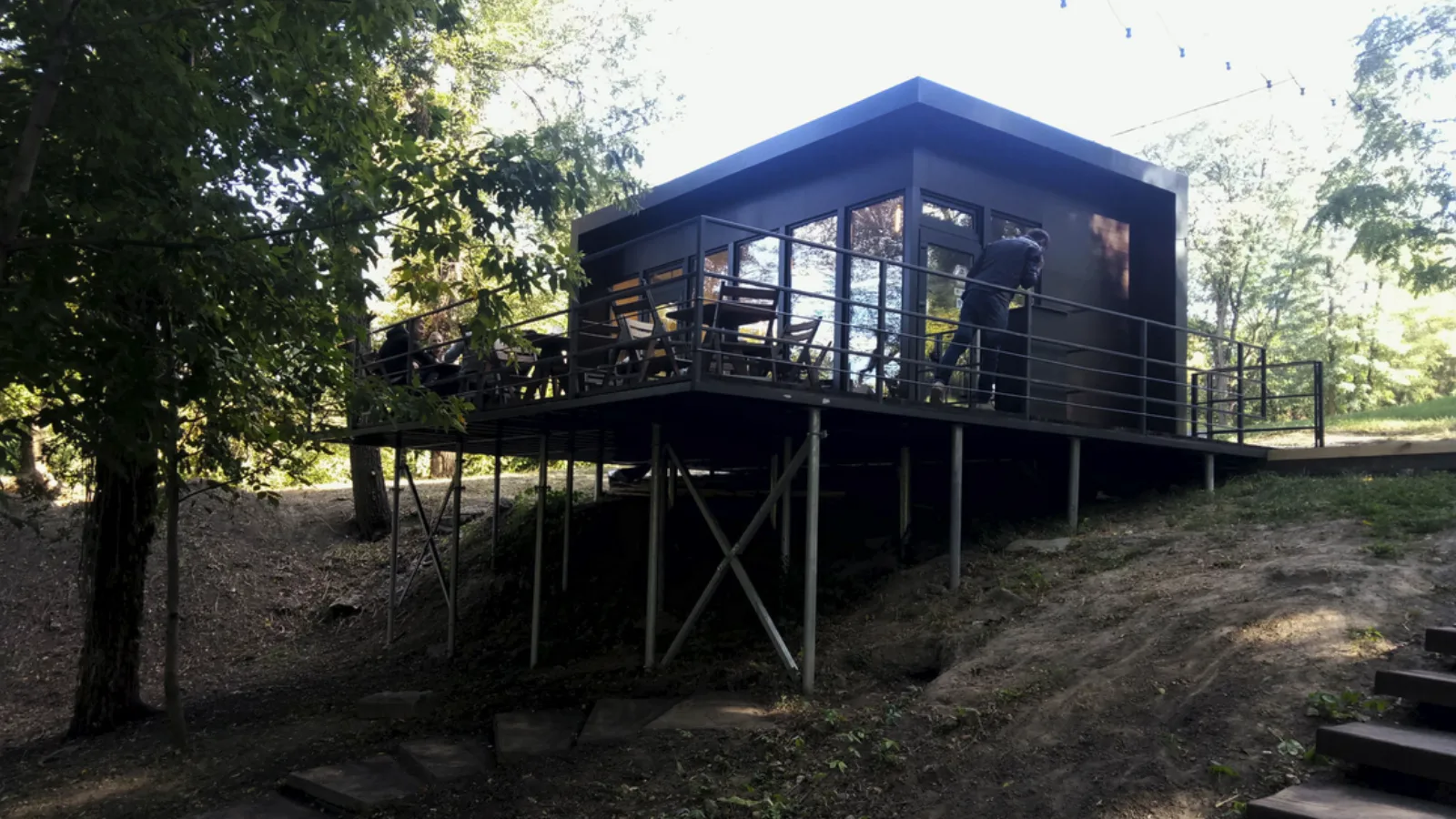 Sloping ground / Difficult sites